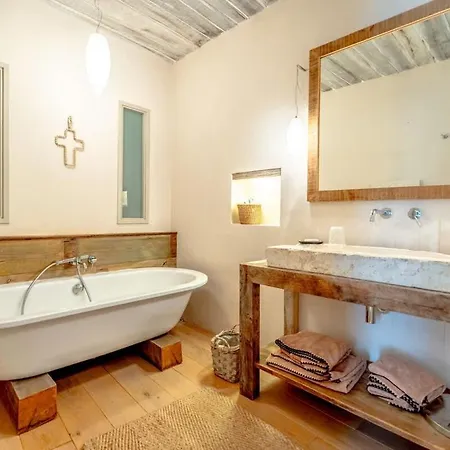 Nyaraló House Portail L Vintage, L Shellter Saint-Tropez
